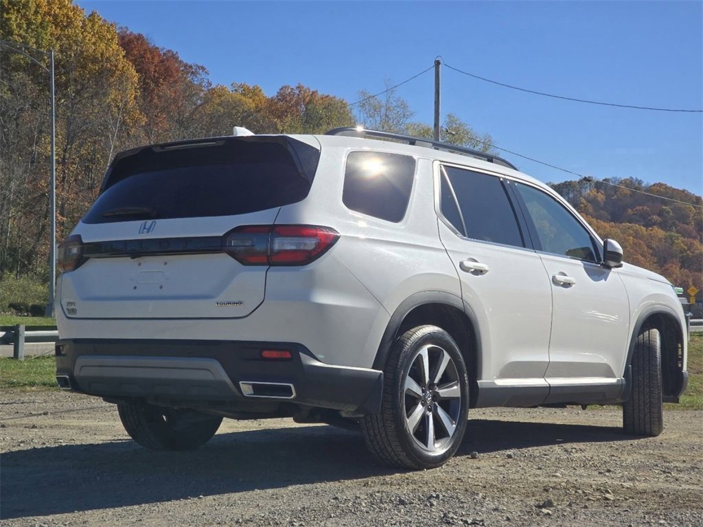 Used 2023 Honda Pilot Touring image 14