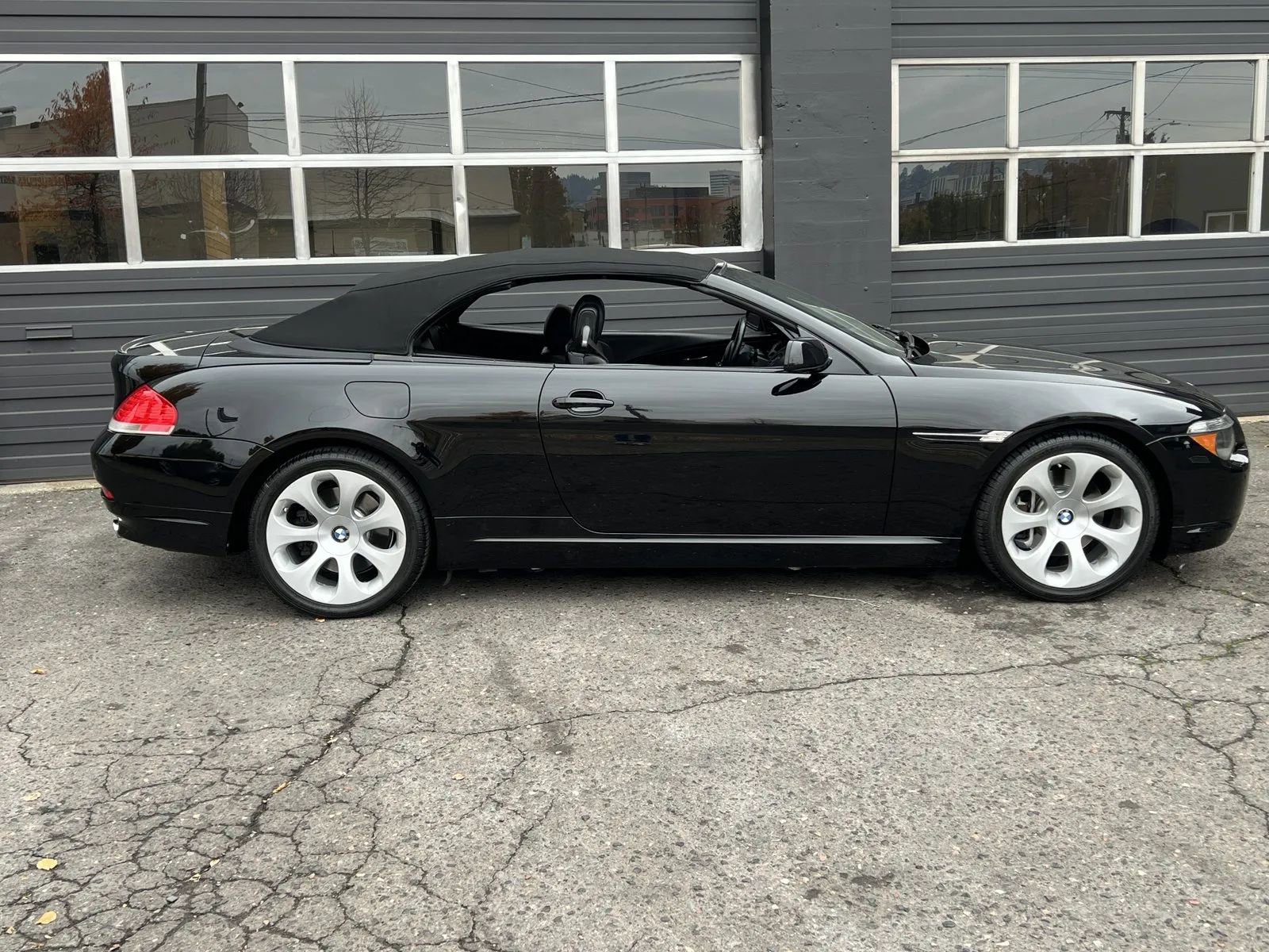Used 2007 BMW 650i Convertible image 7