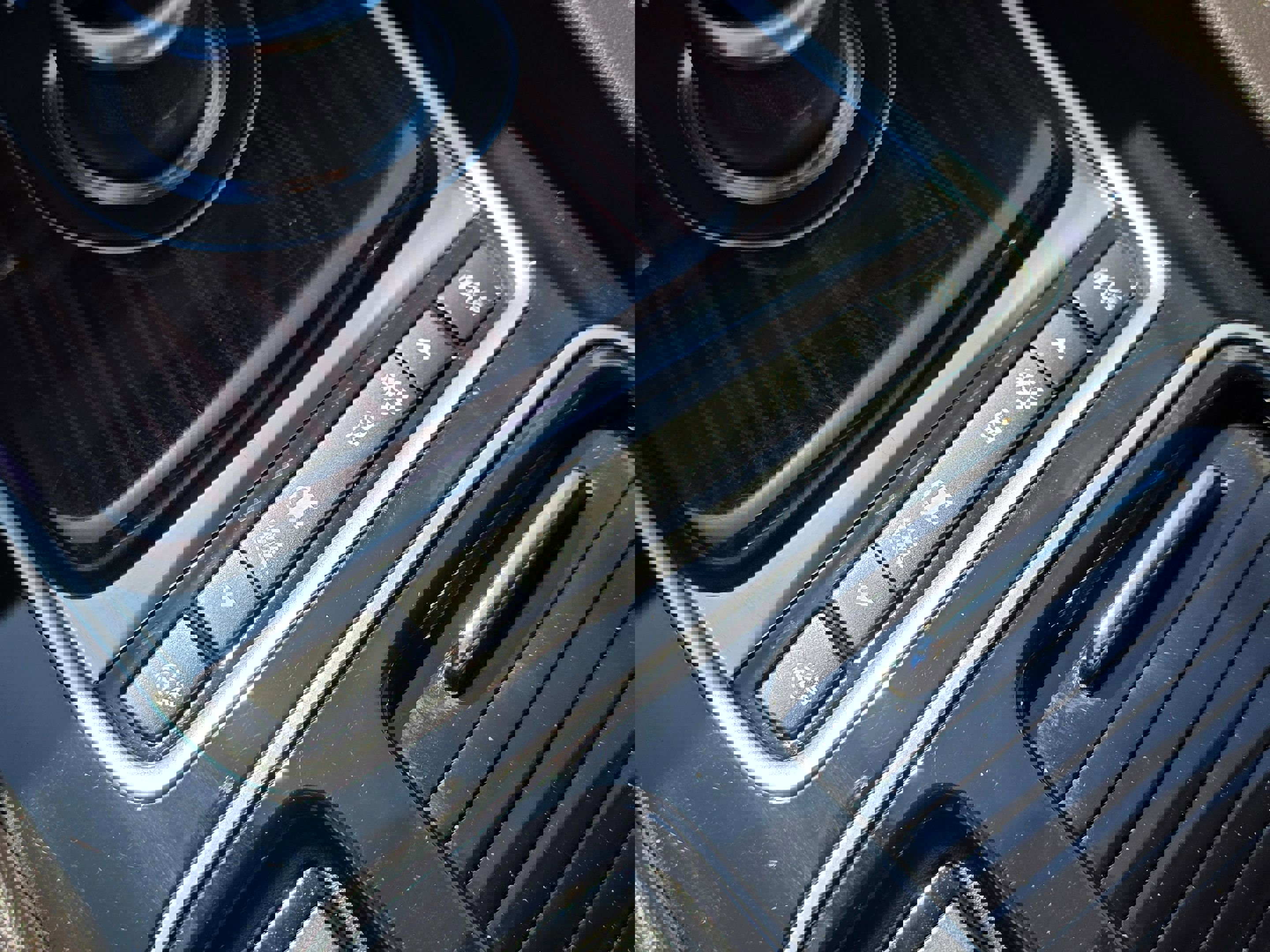 Used 2019 Jaguar F-PACE Portfolio image 33