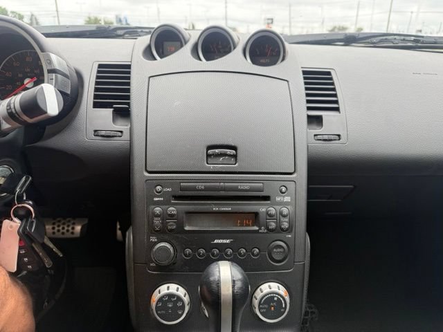 Used 2006 Nissan 350Z Touring RWD image 19