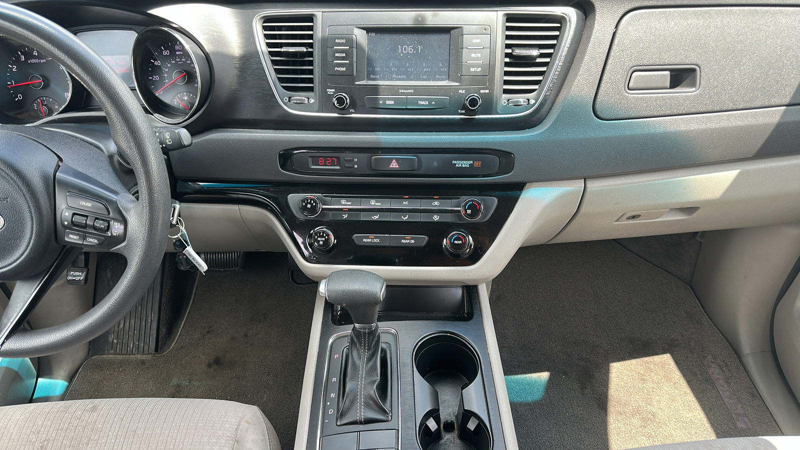 Used 2018 Kia Sedona L FWD image 12