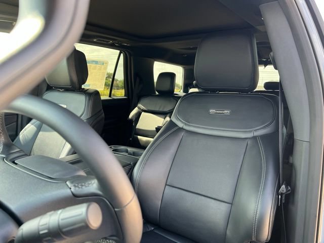 New 2027 Ford Expedition Platinum w/ Stealth Appearance Package AWD/4WD image 11