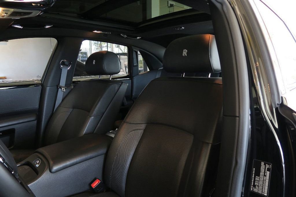 Used 2013 Rolls-Royce Ghost image 38