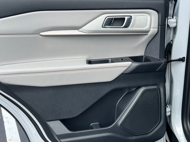 New 2026 Ford Explorer Active image 33