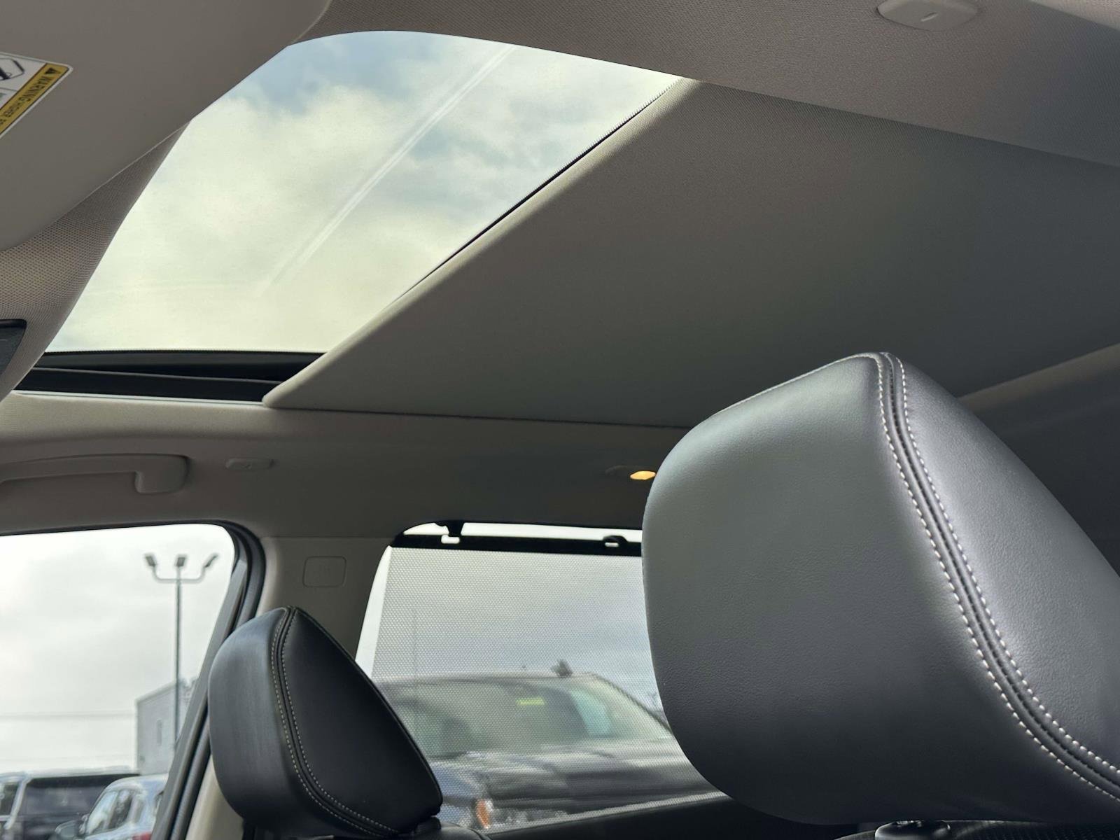 Used 2023 Nissan Rogue Platinum w/ Platinum Premium Package image 9