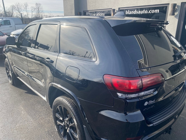 Used 2021 Jeep Grand Cherokee Laredo X AWD/4WD image 3