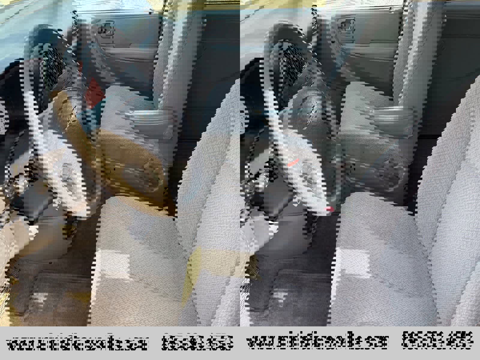 Used 2006 Chrysler Town & Country image 10