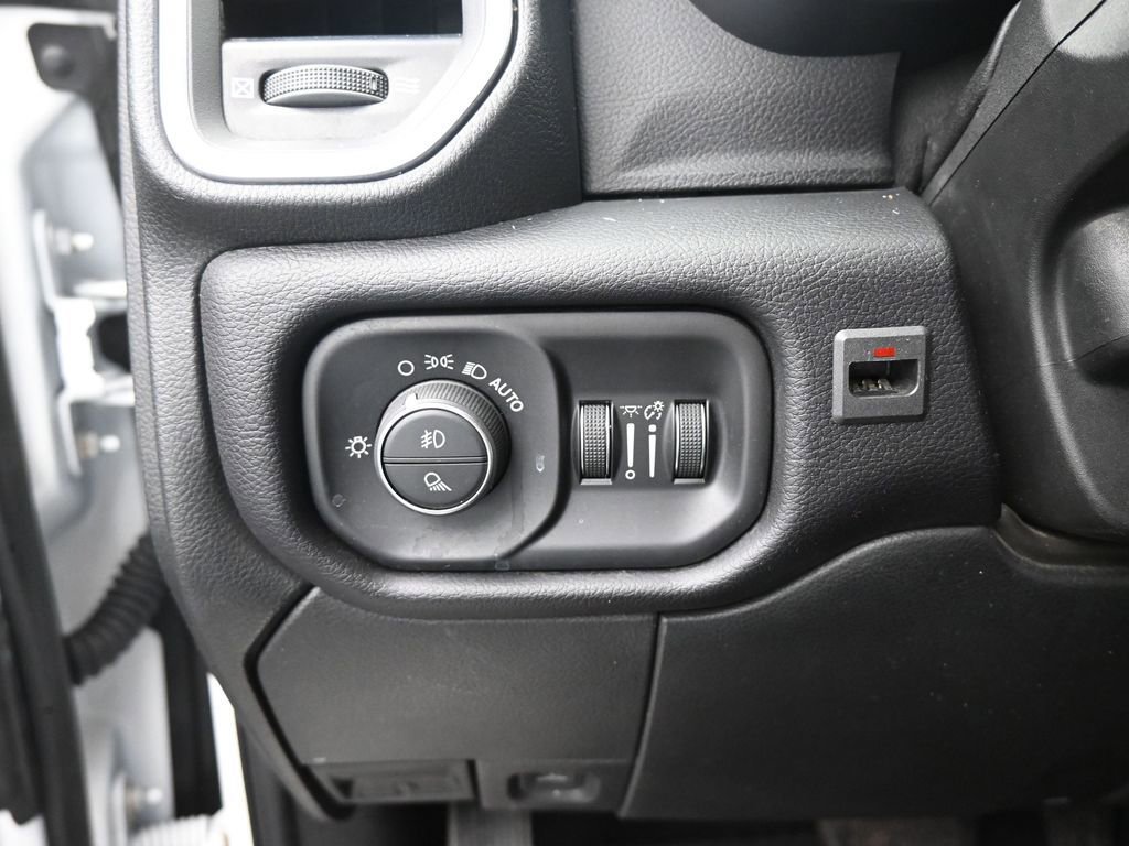 Used 2022 RAM 2500 Laramie w/ Safety Group B image 33