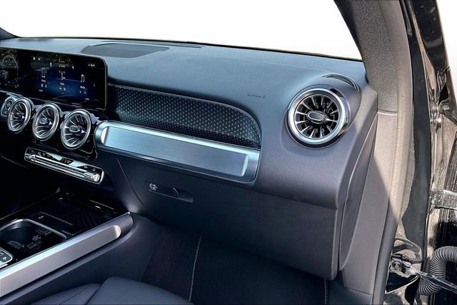 Certified 2025 Mercedes-Benz GLB 250 4MATIC image 29