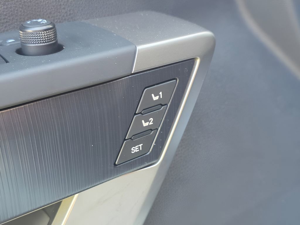 Used 2026 Toyota Sequoia Platinum image 22
