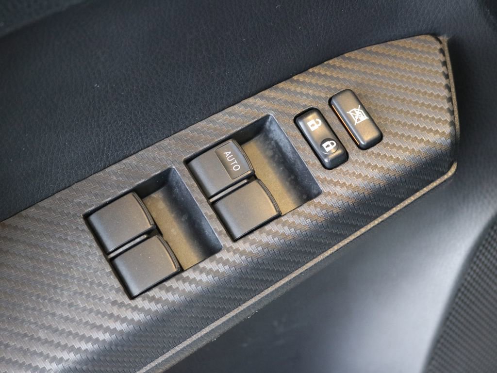 Used 2015 Toyota RAV4 LE AWD/4WD image 17