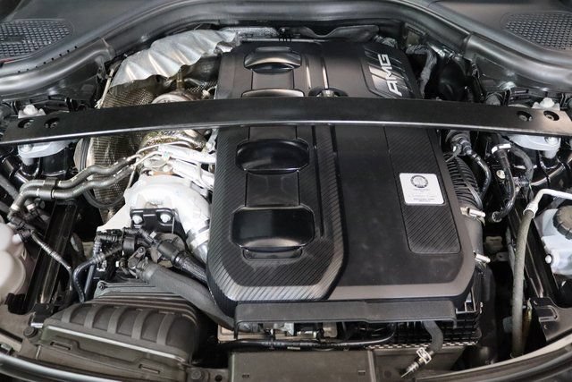 Used 2024 Mercedes-Benz GLC 43 AMG 4MATIC image 32