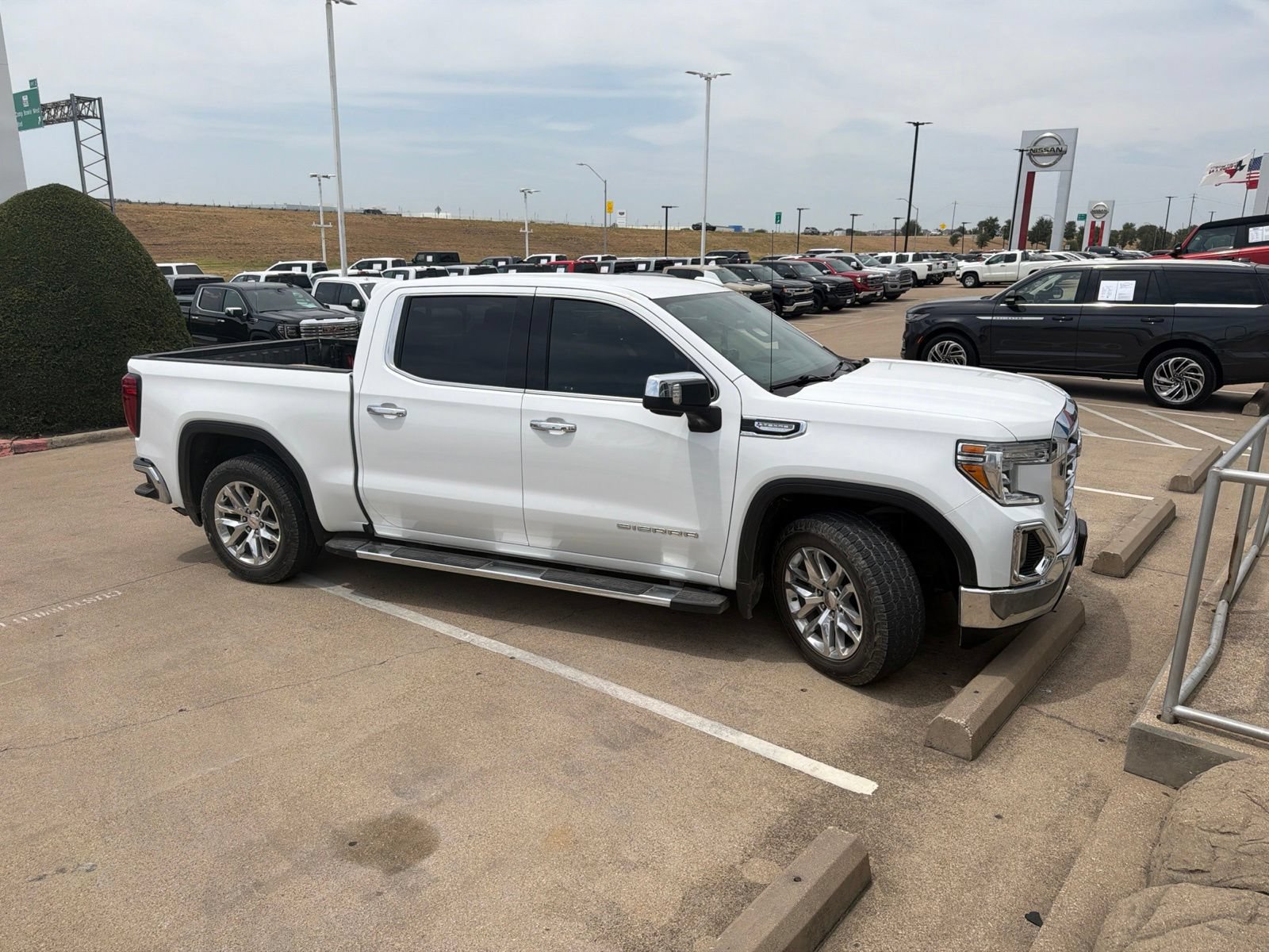 Used 2021 GMC Sierra 1500 SLT RWD image 5