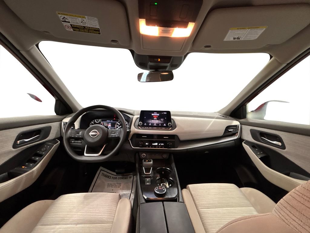 Used 2023 Nissan Rogue SV image 17