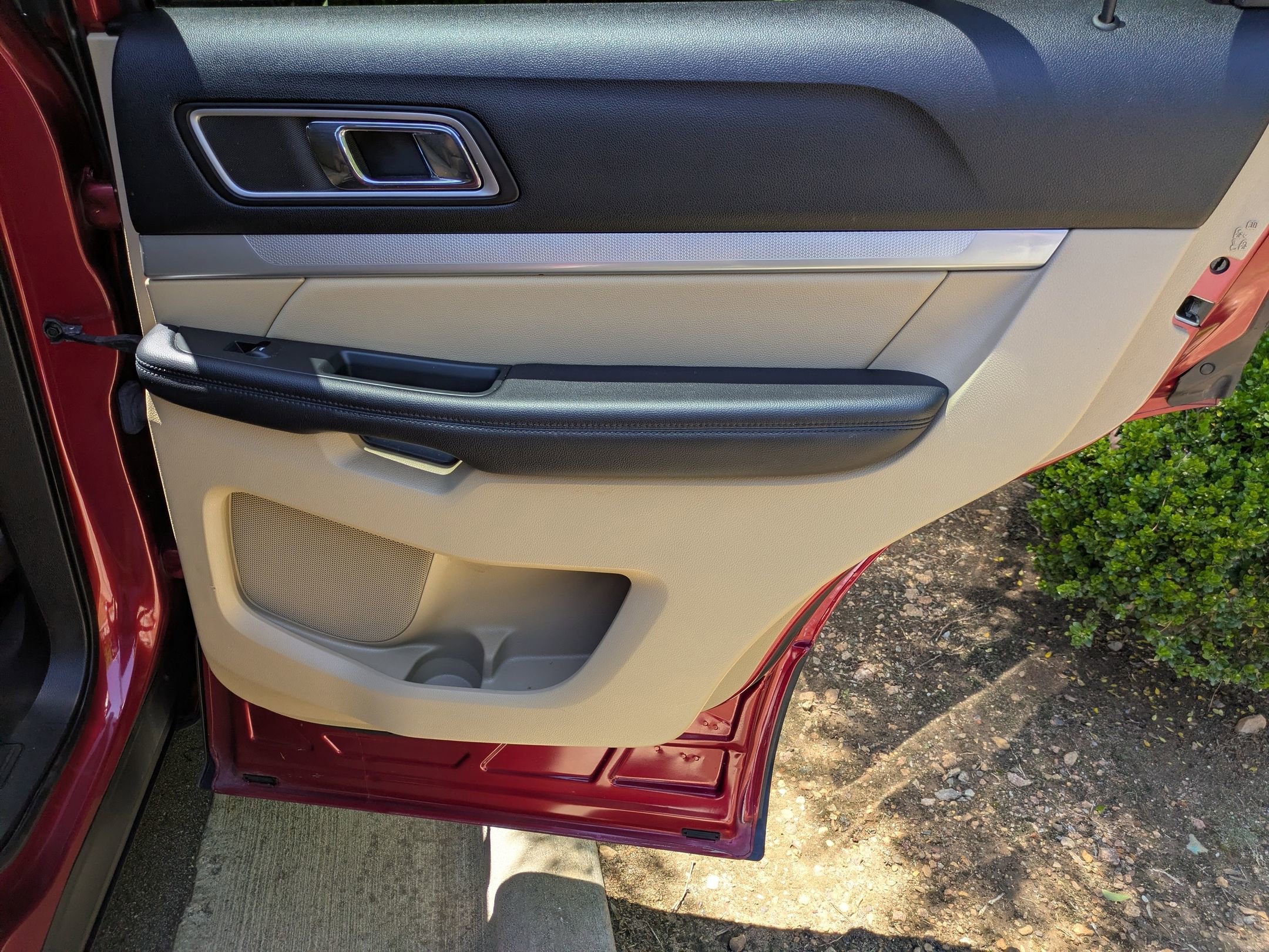 Certified 2017 Ford Explorer XLT FWD image 30