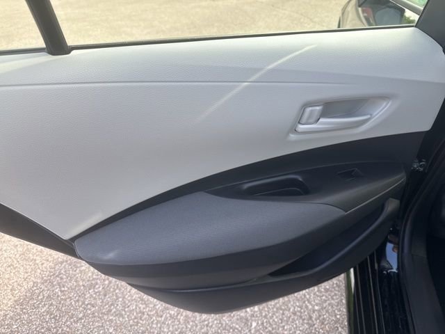Used 2025 Toyota Corolla LE FWD image 24