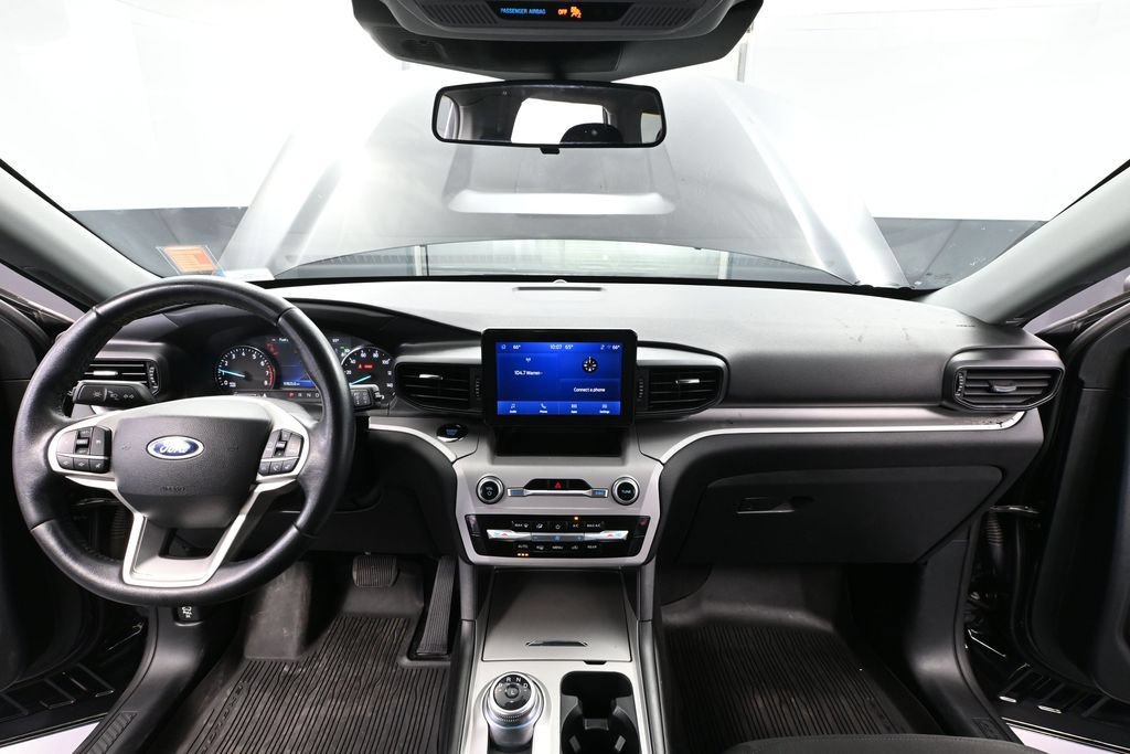Used 2023 Ford Explorer XLT AWD/4WD image 24