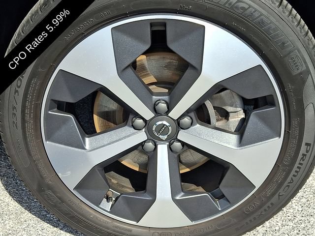 Certified 2023 Volvo XC40 B5 Plus w/ Driver Assist Package AWD/4WD image 10