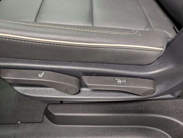 Certified 2025 Chevrolet Suburban Premier AWD/4WD image 14