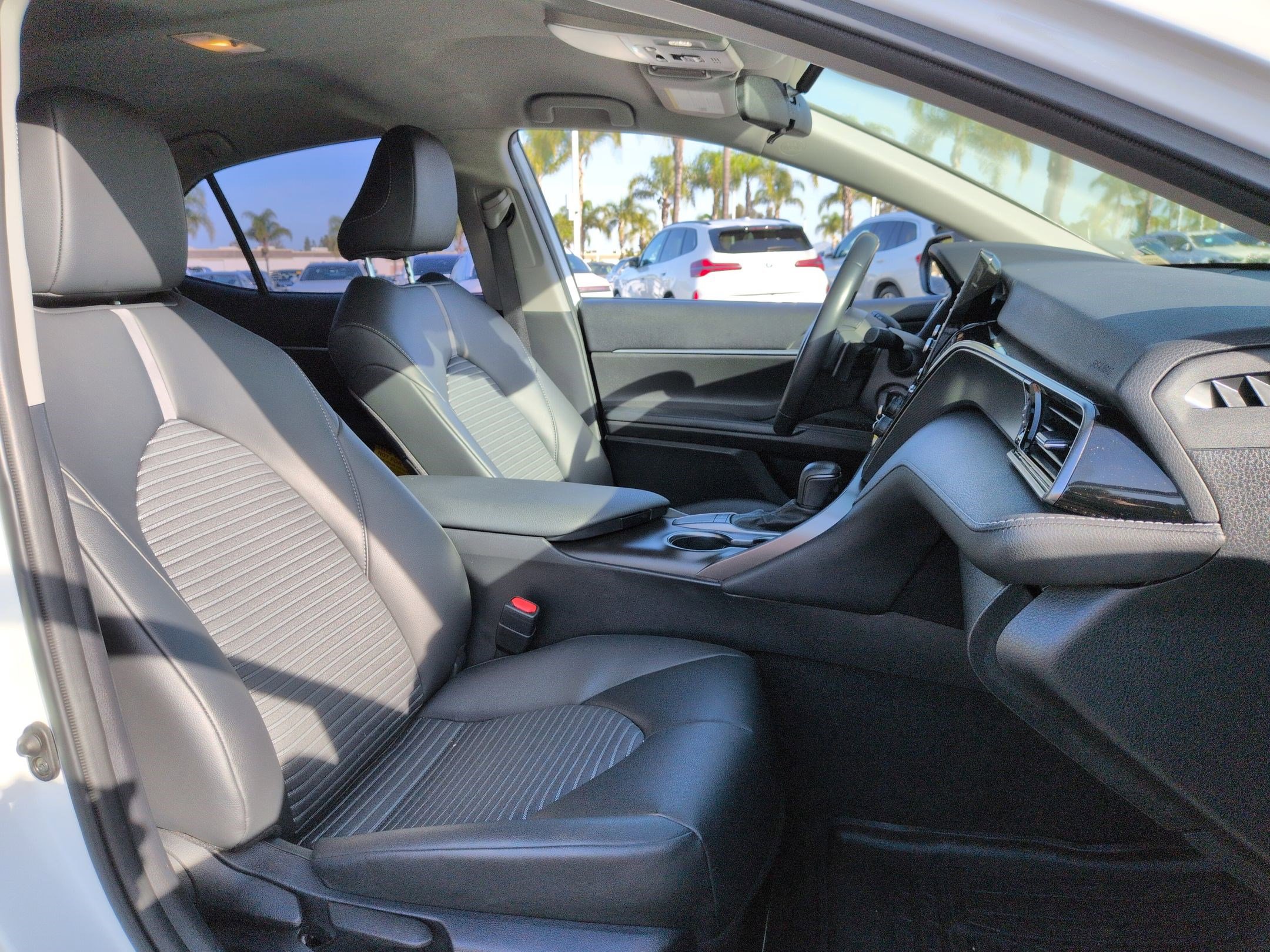 Used 2023 Toyota Camry SE image 31