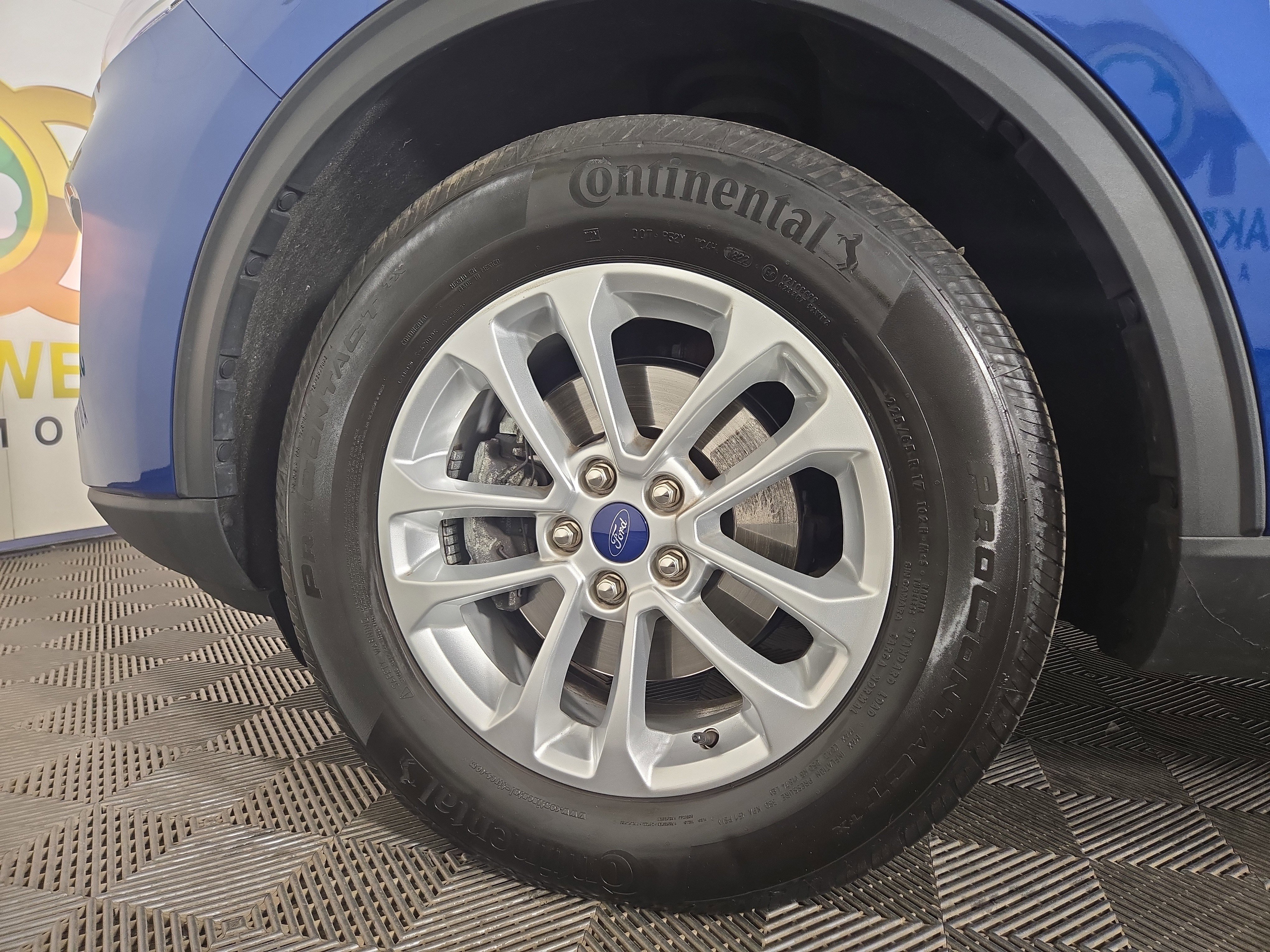 Used 2022 Ford Escape SE w/ Cold Weather Package image 32