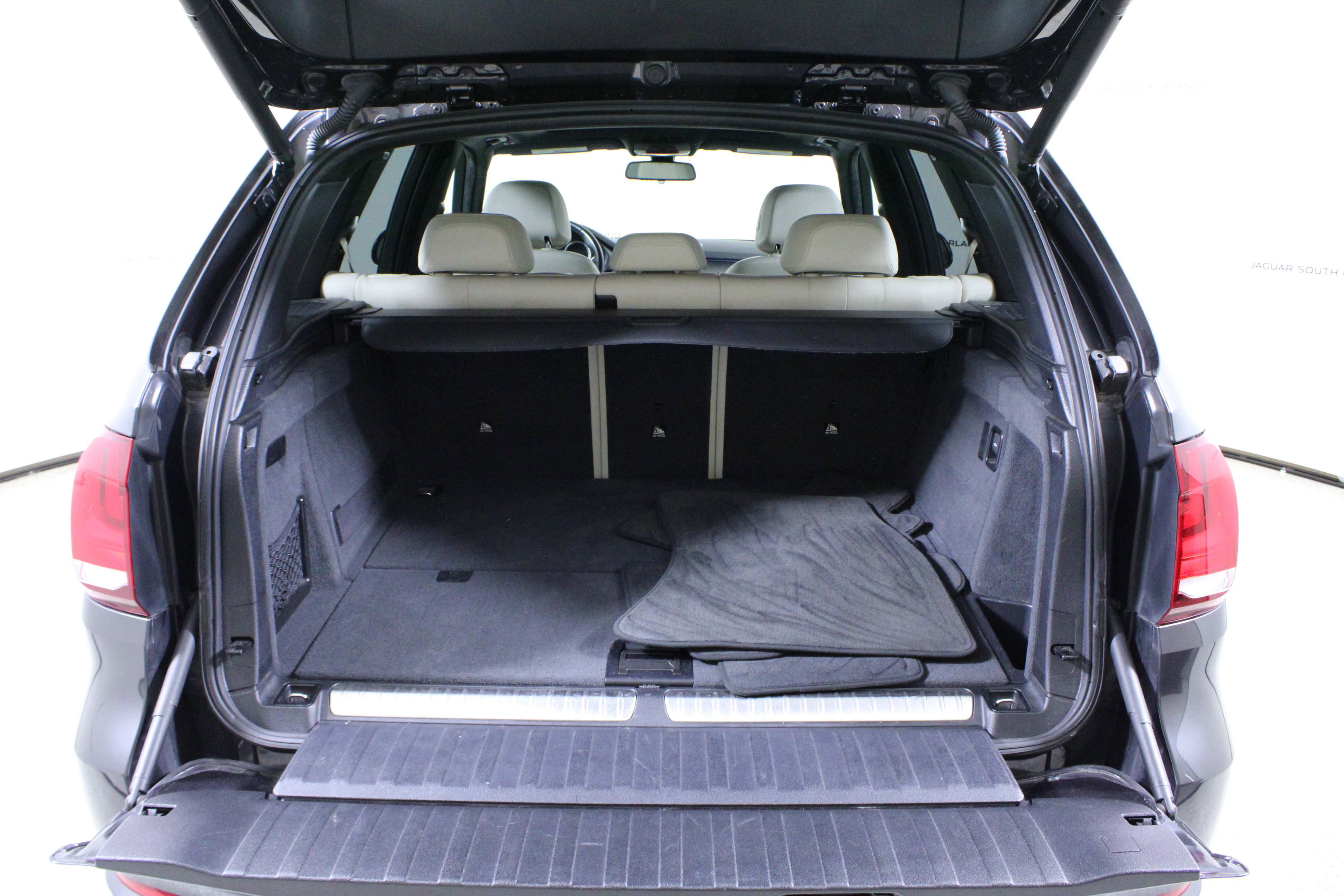 Used 2017 BMW X5 xDrive40e image 11