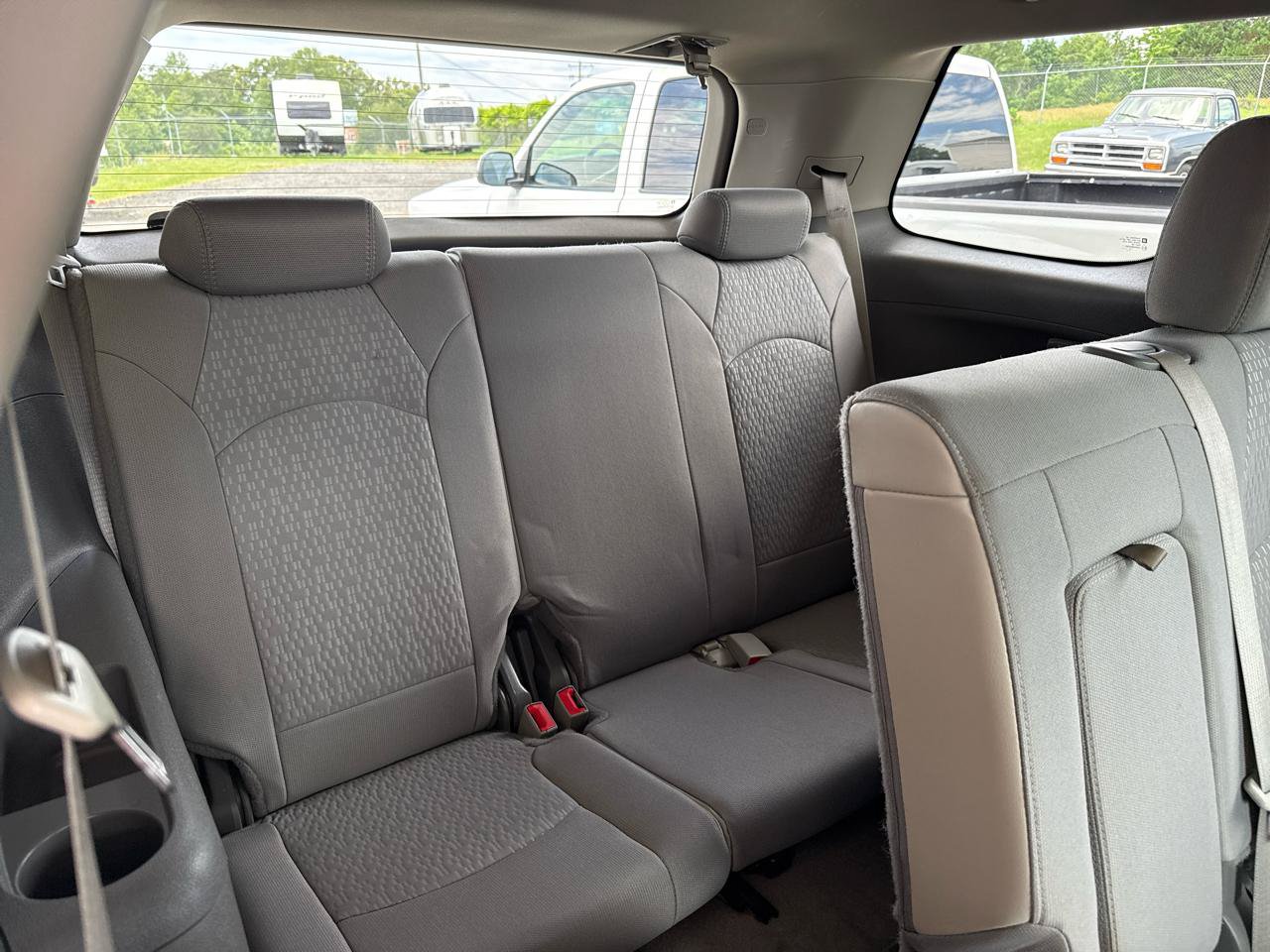 Used 2014 GMC Acadia SLE FWD image 17