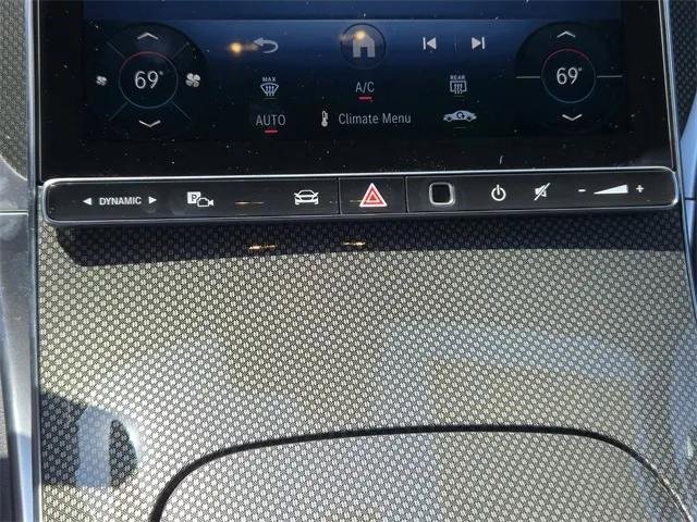 New 2025 Mercedes-Benz GLC 300 4MATIC image 16