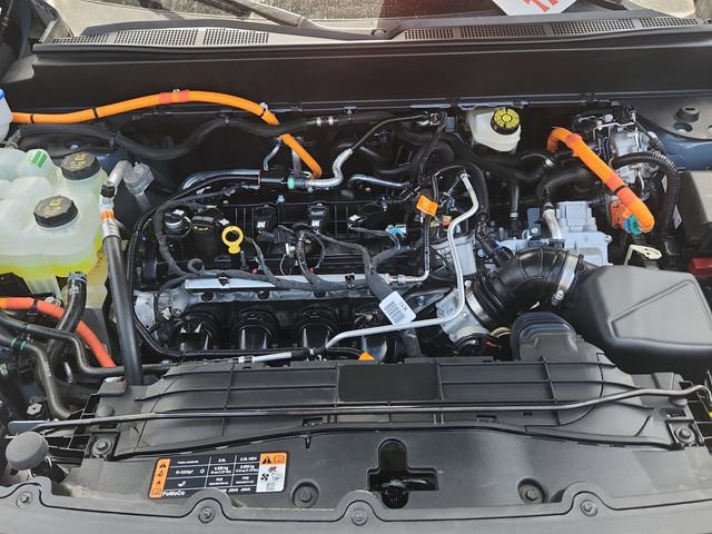 Certified 2024 Ford Maverick XLT FWD image 12
