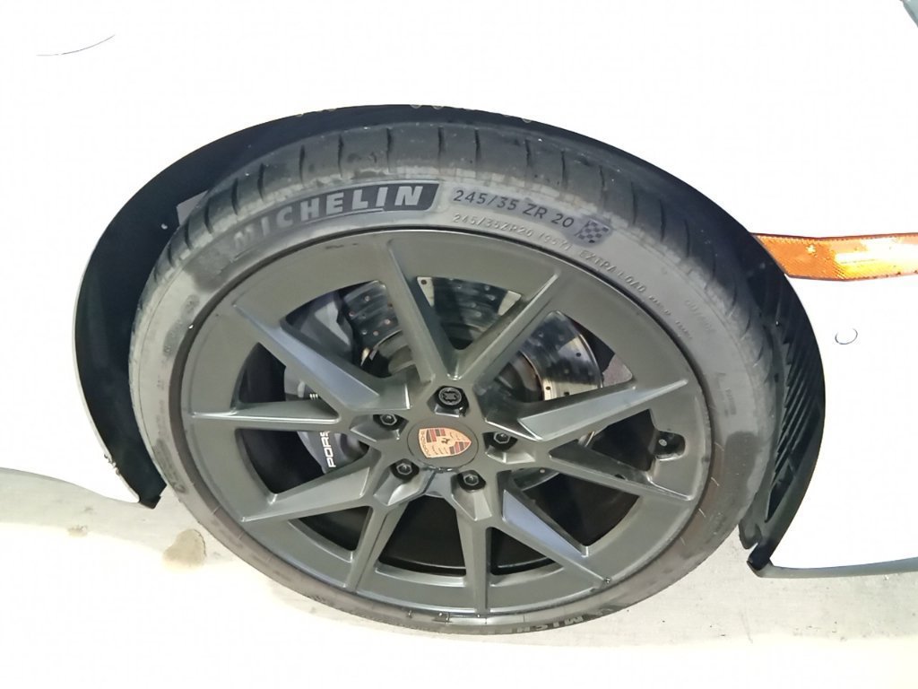 Used 2025 Porsche 911 Carrera RWD image 22