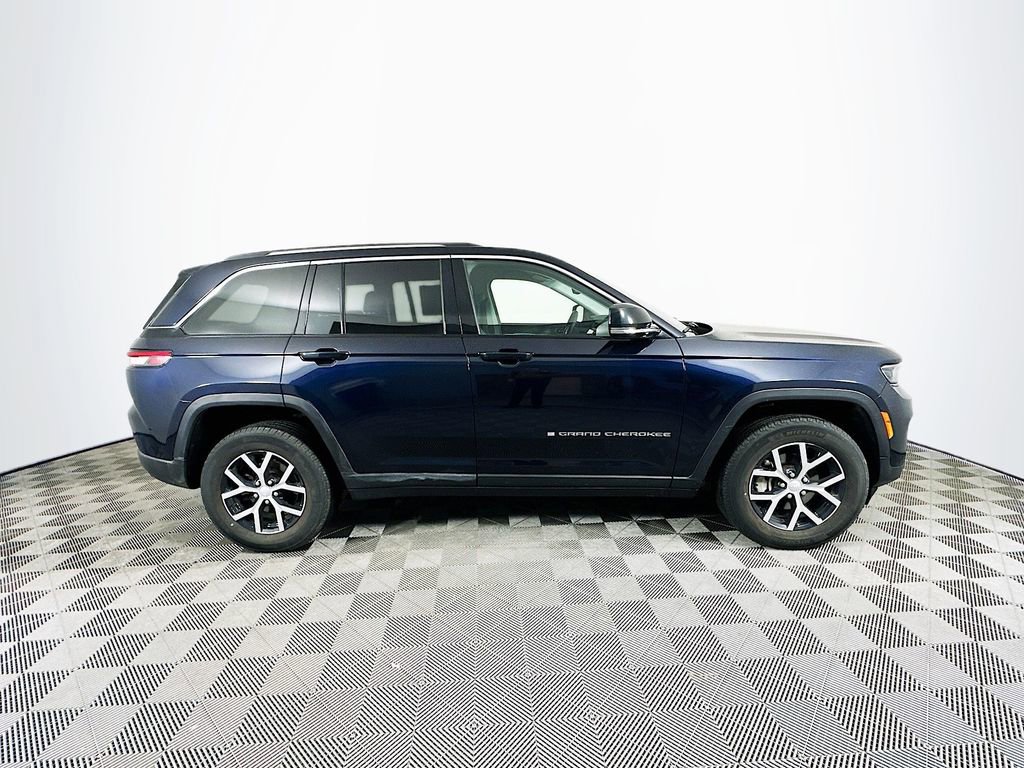 Certified 2023 Jeep Grand Cherokee Limited image 14