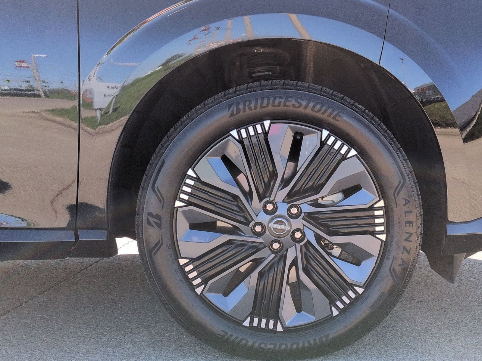 Certified 2025 Nissan Murano Platinum image 38