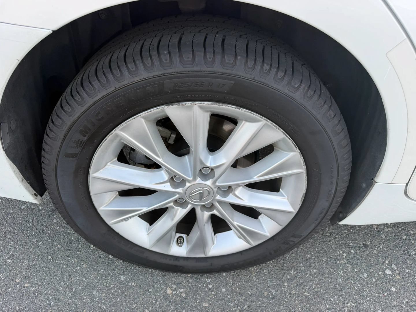 Used 2013 Lexus ES 300h w/ Luxury Pkg FWD image 33