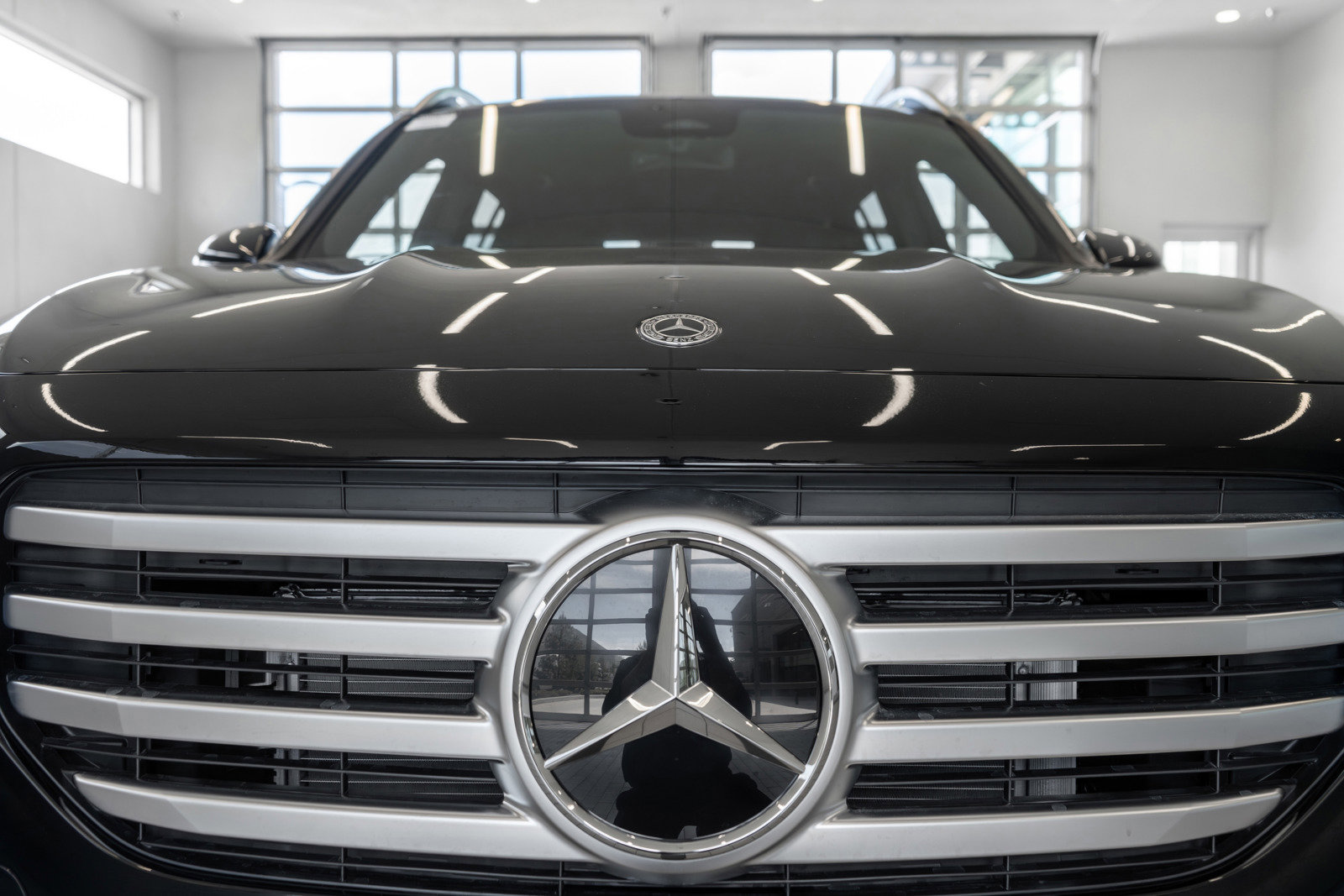 Used 2024 Mercedes-Benz GLB 250 w/ Exclusive Package image 22