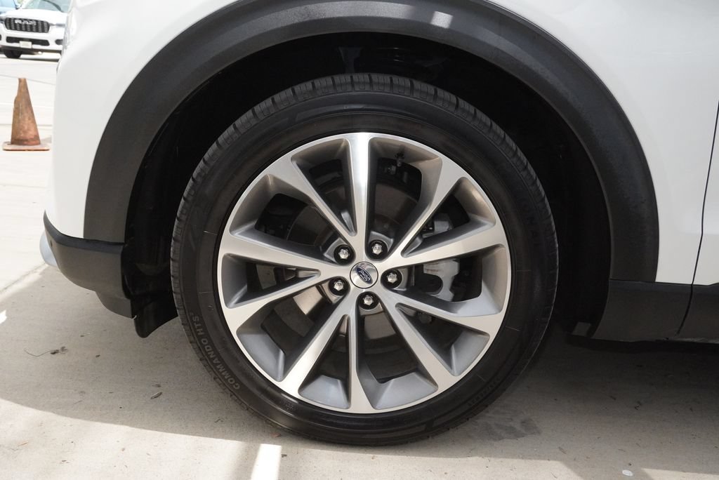 Used 2025 Ford Explorer Platinum w/ Ultimate Package RWD image 11