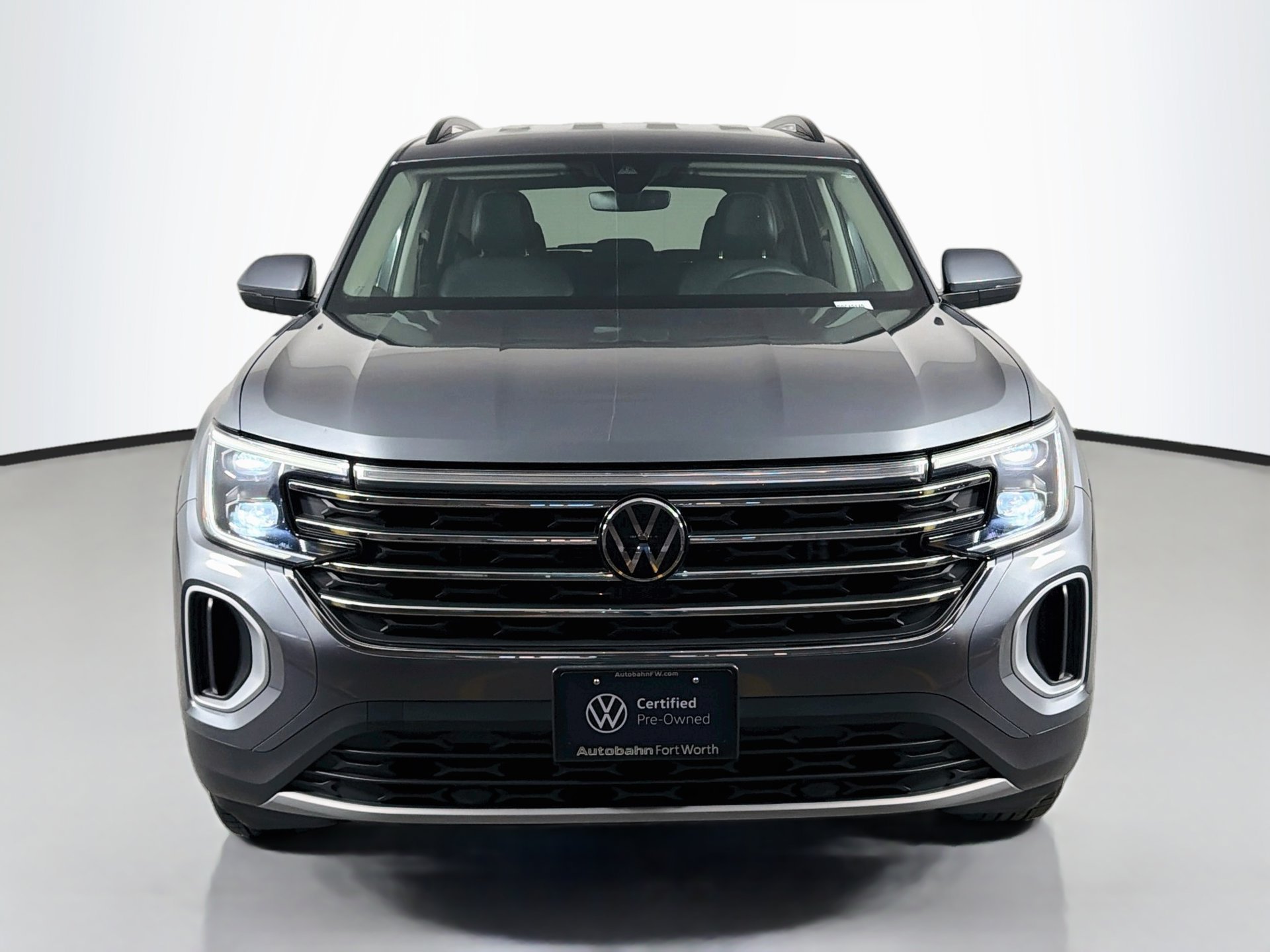 Certified 2024 Volkswagen Atlas SE FWD image 2