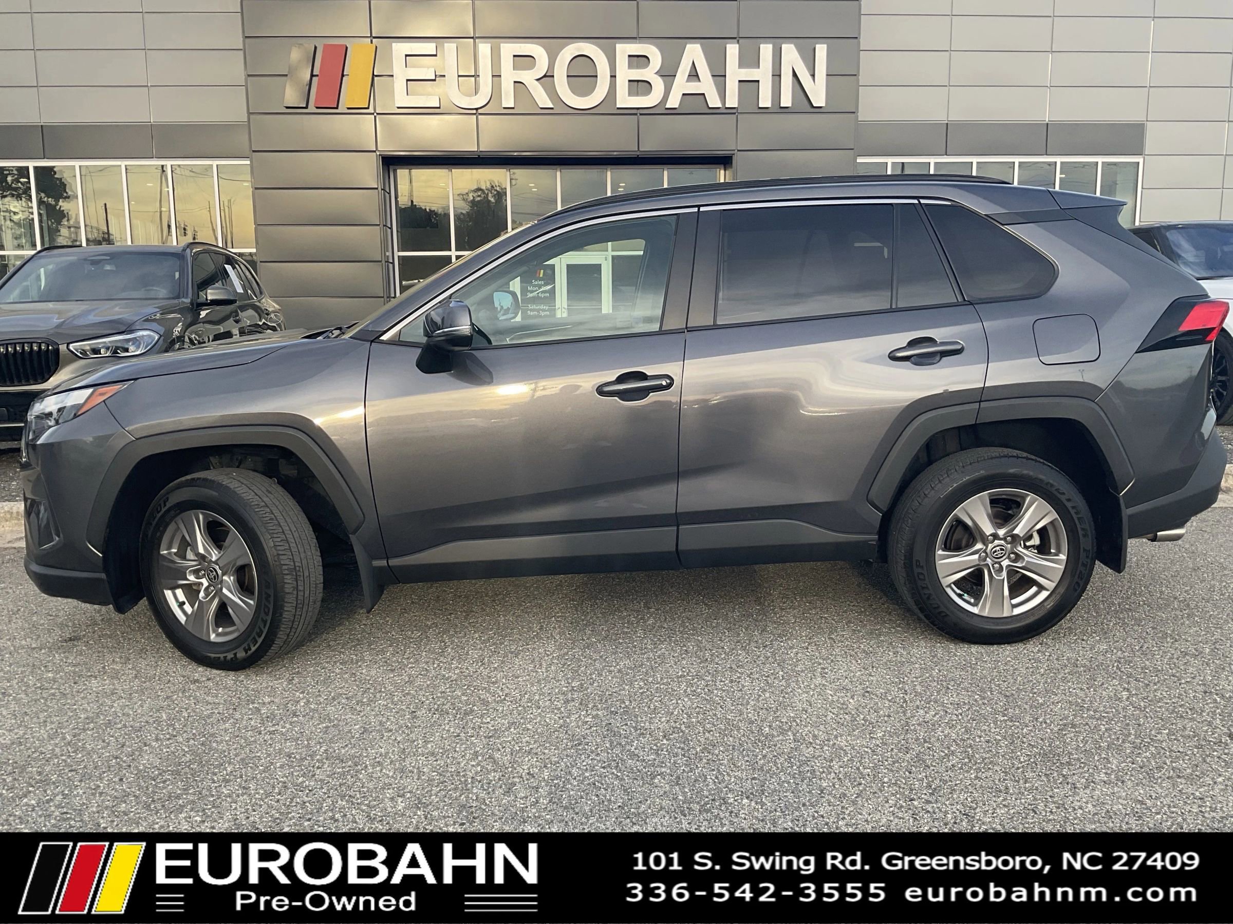 Used 2024 Toyota RAV4 XLE w/ Convenience Package FWD image 2
