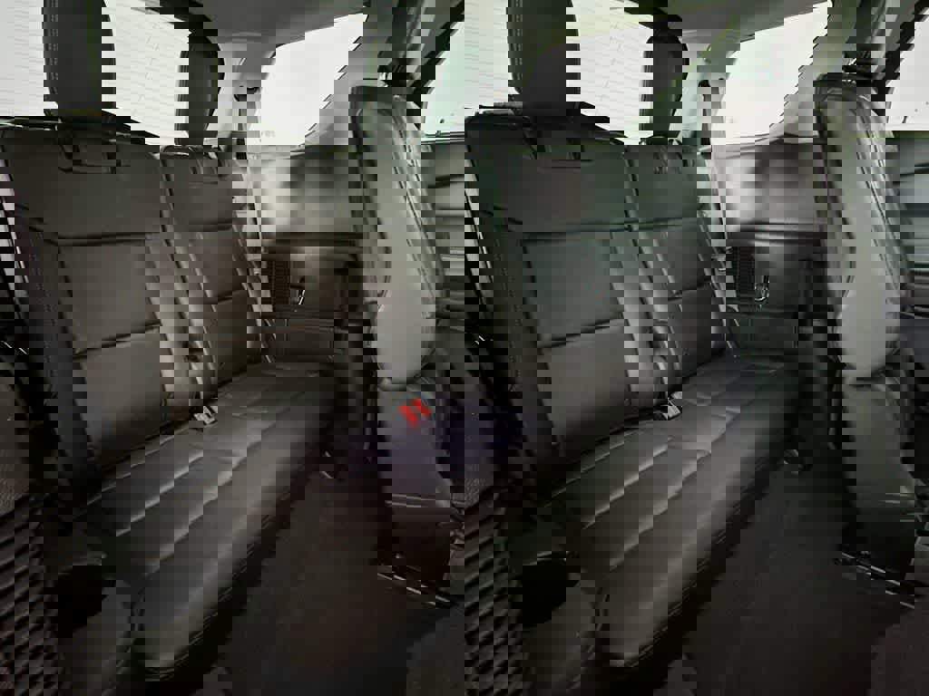 Certified 2022 Ford Explorer XLT w/ Equipment Group 202A image 31