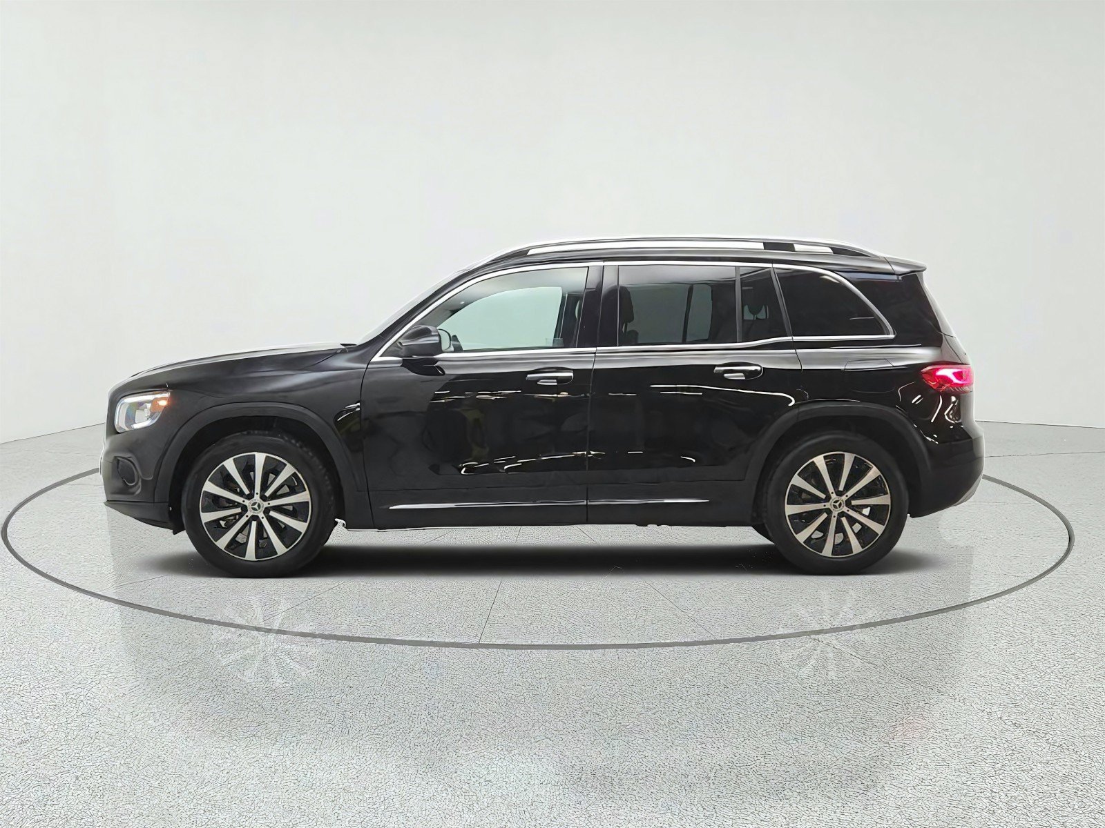 Used 2022 Mercedes-Benz GLB 250 image 8