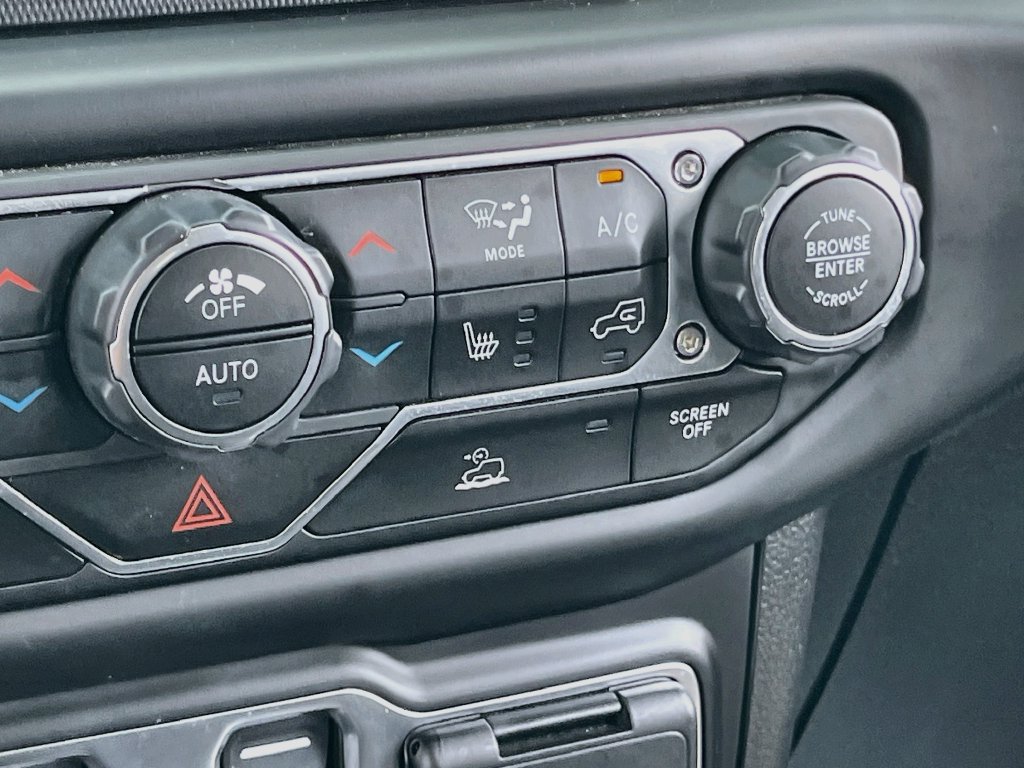 Used 2021 Jeep Wrangler Unlimited Sport AWD/4WD image 19
