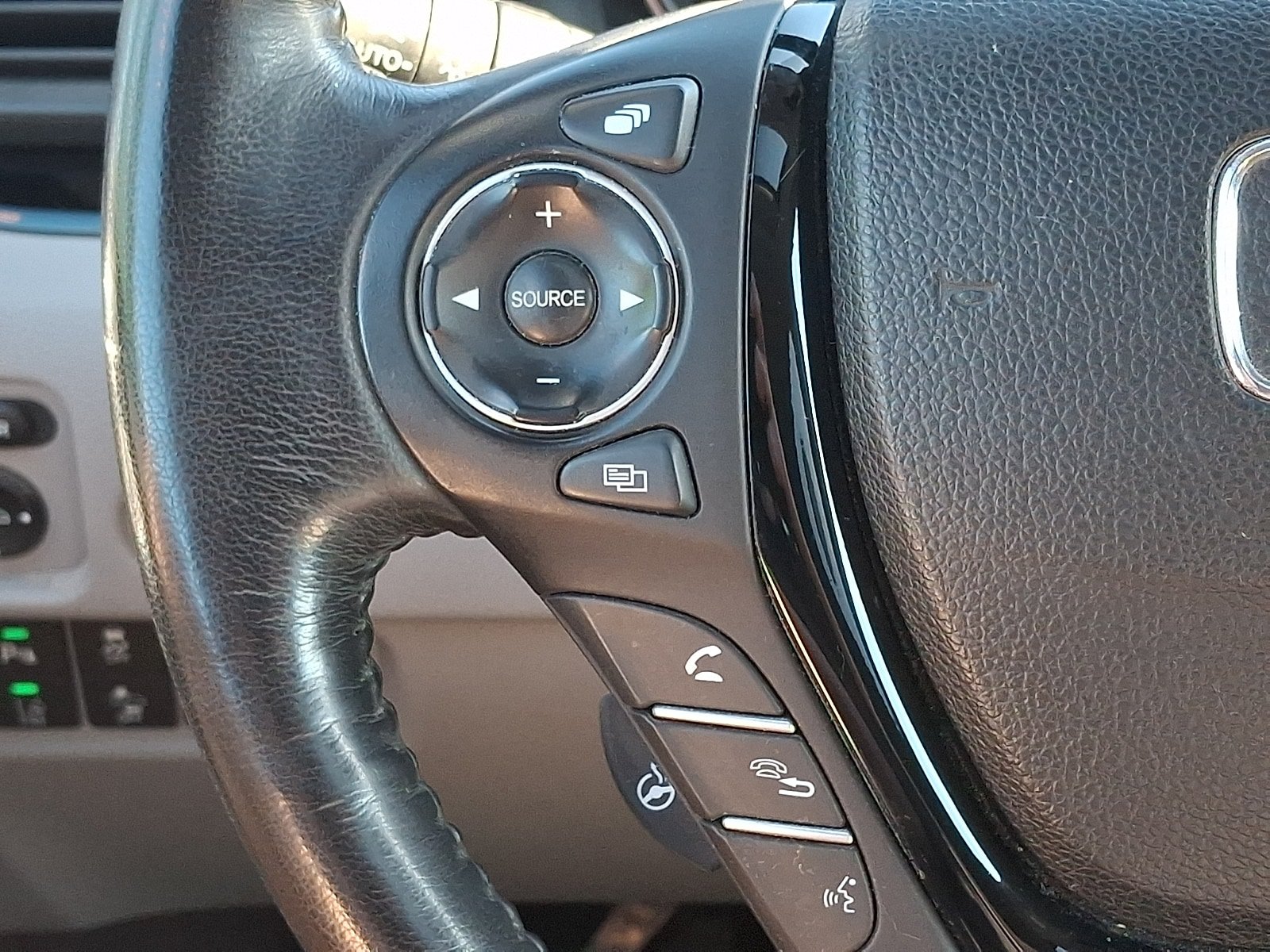 Used 2019 Honda Ridgeline RTL-E image 22