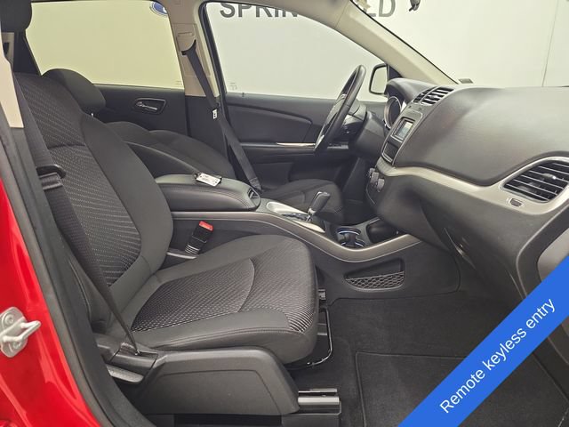 Used 2018 Dodge Journey SXT w/ Blacktop Package FWD image 10