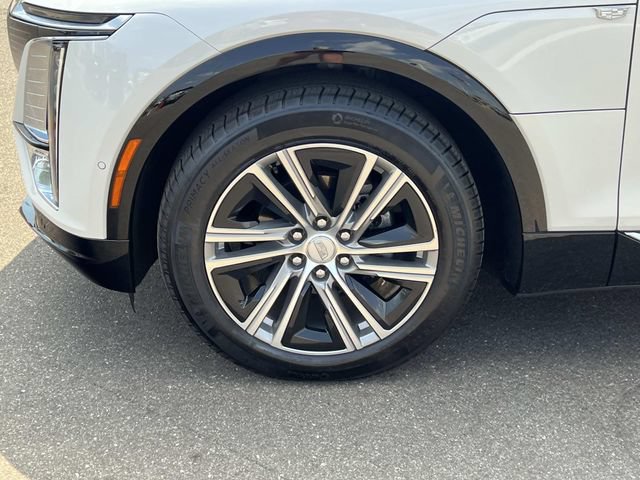Certified 2024 Cadillac Lyriq Luxury w/ LPO, Floor Liner Package AWD/4WD image 8