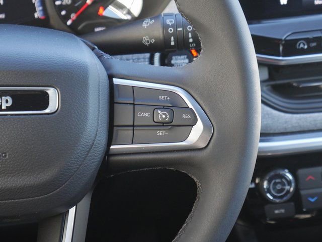 Used 2024 Jeep Compass Latitude w/ Sun and Sound Group image 17