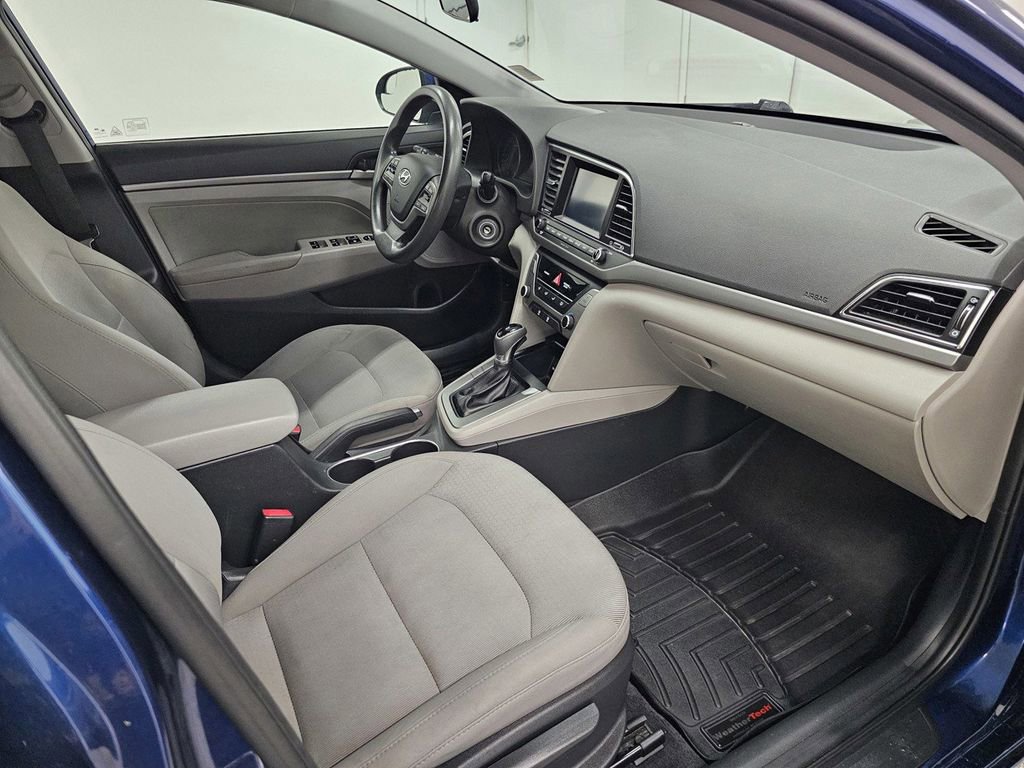 Used 2017 Hyundai Elantra SE FWD image 21