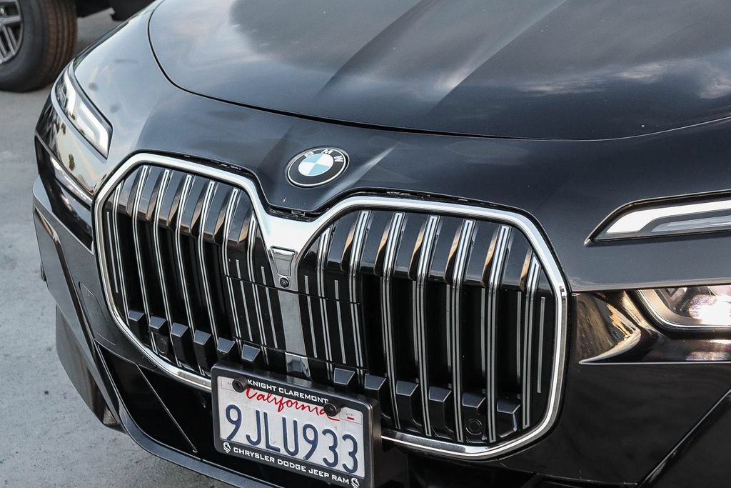 Used 2024 BMW 740i RWD image 6