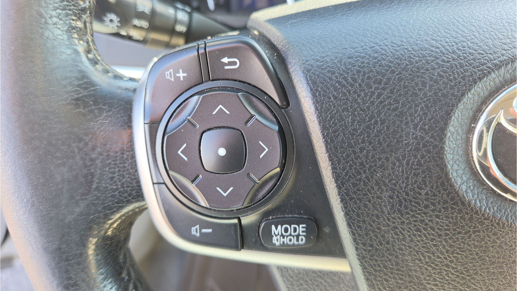 Used 2013 Toyota Camry XLE w/ Leather Pkg FWD image 24
