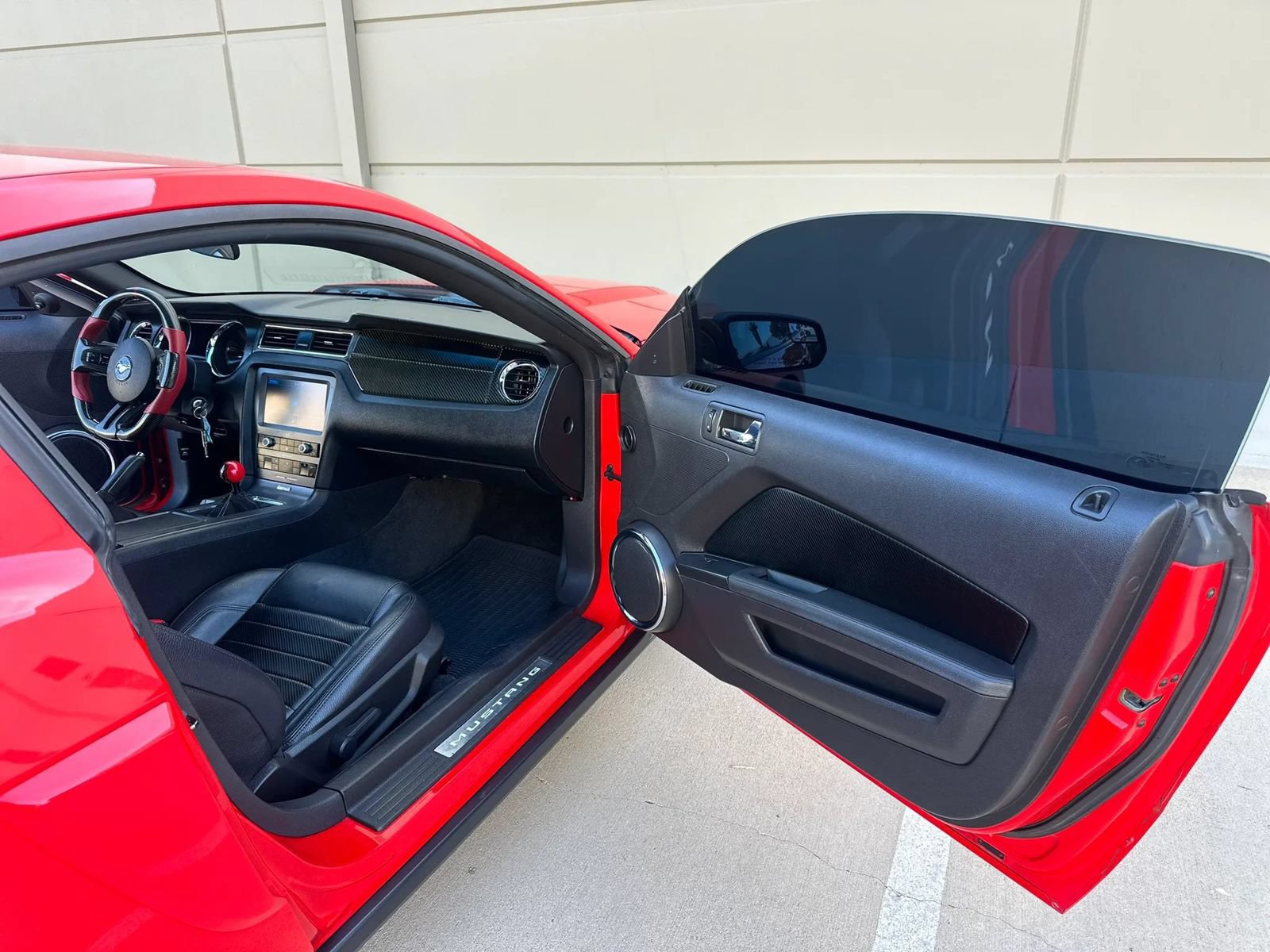Used 2012 Ford Mustang GT Premium RWD image 12