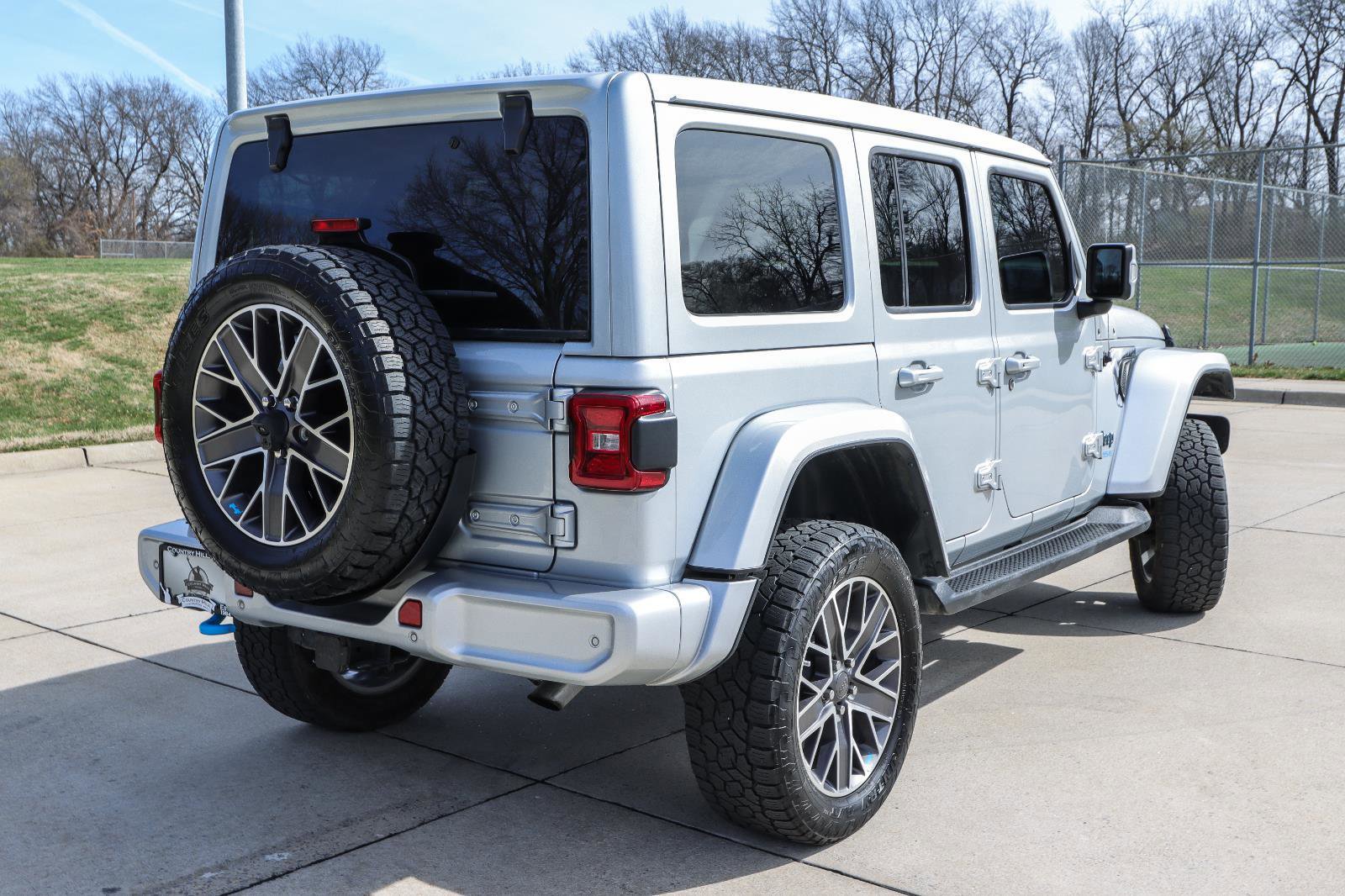 Used 2022 Jeep Wrangler Unlimited Sahara image 21