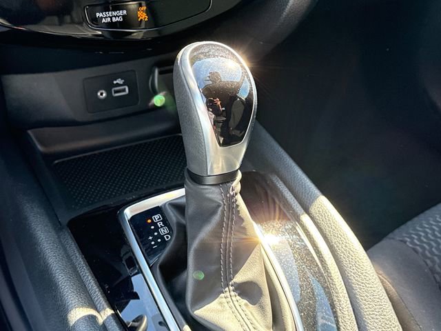 Used 2020 Nissan Rogue Sport S image 27